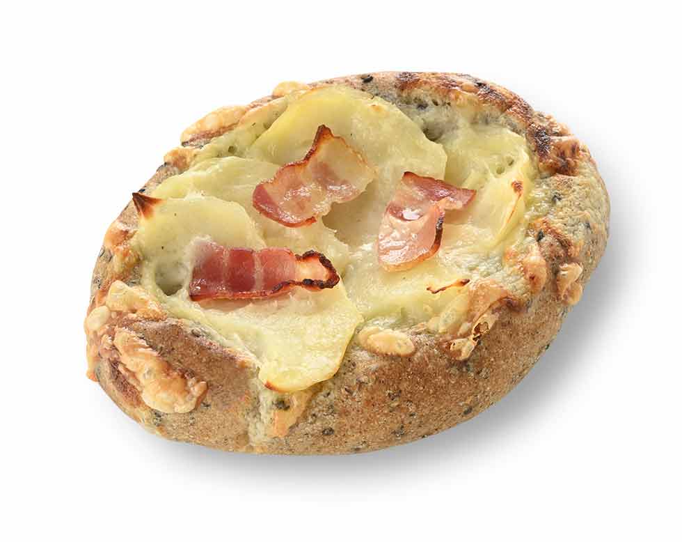 【10月15日発売】〈みのりプラス〉ほっくりポテトとベーコンの黒ごまパン